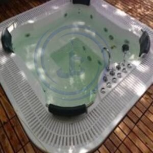 OCEANIA FULLY LOADED Fiberglass Jacuzzi
