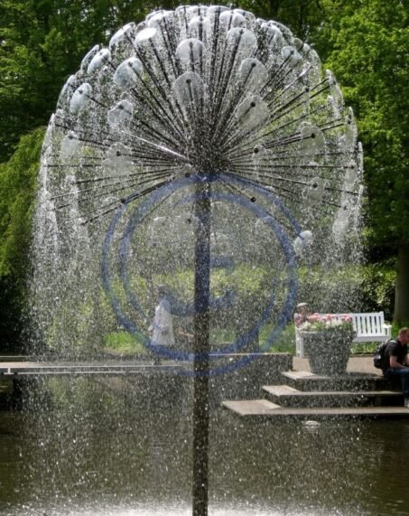 Half Dandelion Fountain With 72 Nozzles